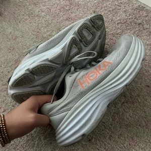 Women Hoka Bondi Sneakers worn but still in GREAT condition!
